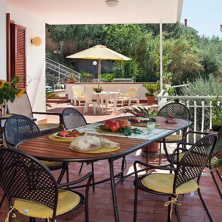 Coppetelle Sleeps 6 Pool Wifi