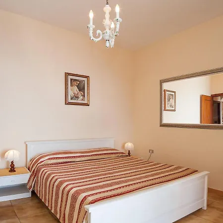 Coppetelle Sleeps 6 Pool Wifi *